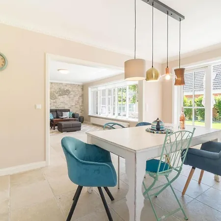 Hues Waalnoed 1 * Вик-ауф-Фёр