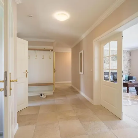 Hues Waalnoed 1 * Вик-ауф-Фёр